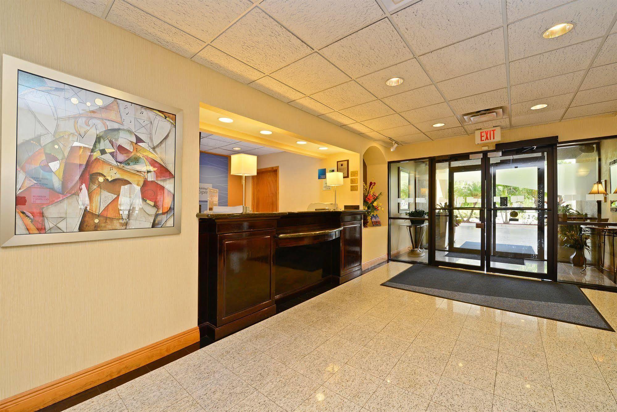 Holiday Inn Express Vero Beach-West I-95 By Ihg Kültér fotó