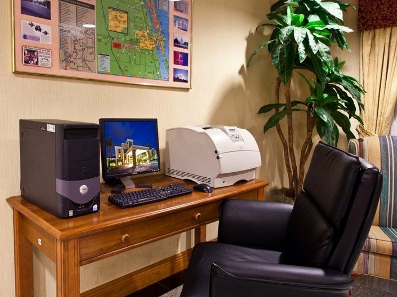 Holiday Inn Express Vero Beach-West I-95 By Ihg Kültér fotó